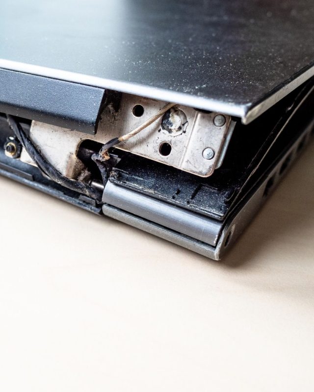 laptop hinge repair service