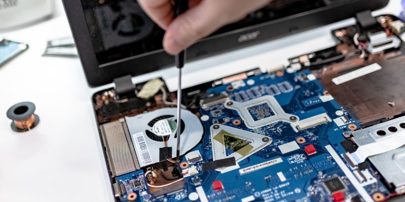 Laptop repair service in Bandar Kinrara Puchong